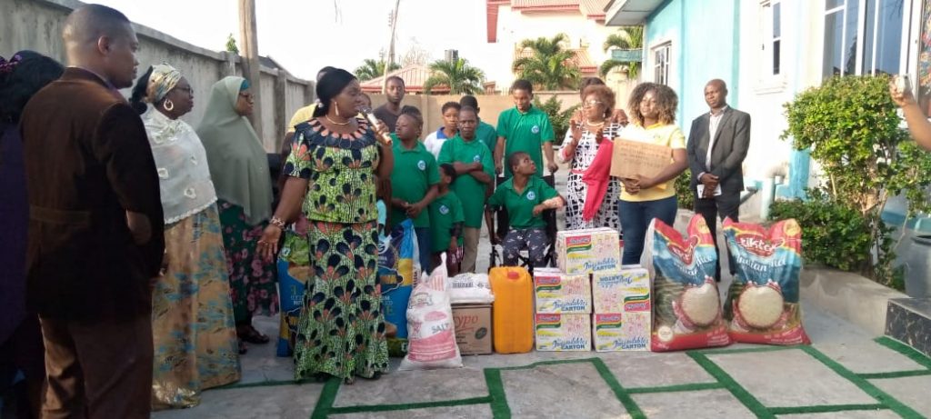 Oyo State first lady visits Adeyanju Taiwo Center